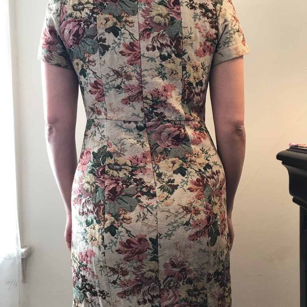 Dress - Picture 2 of 4